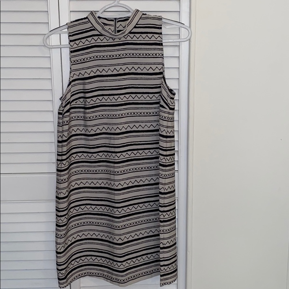 BCBGeneration Patterned Sleeveless Dress